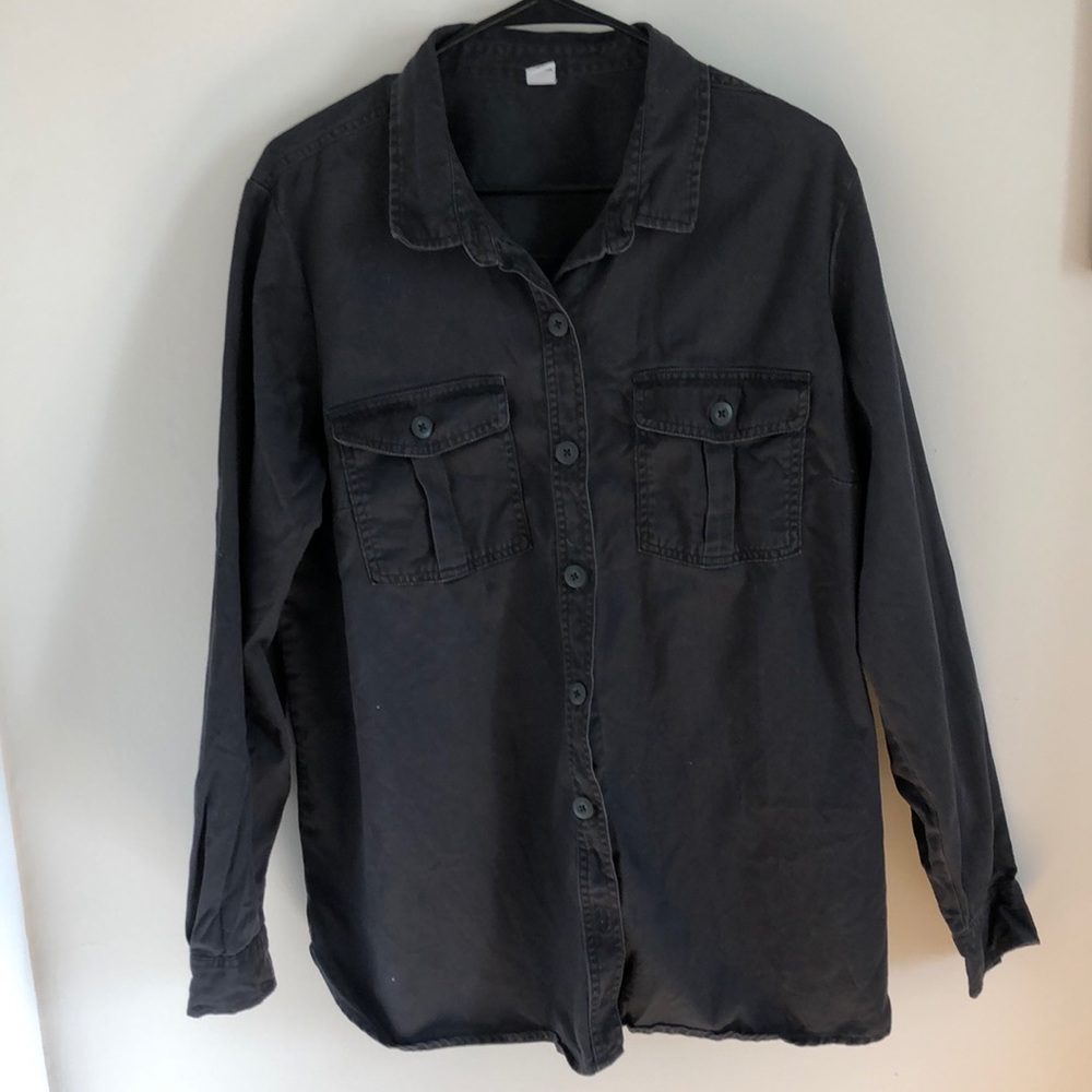 Old navy grey collar button up. Size XL. Rarely worn.